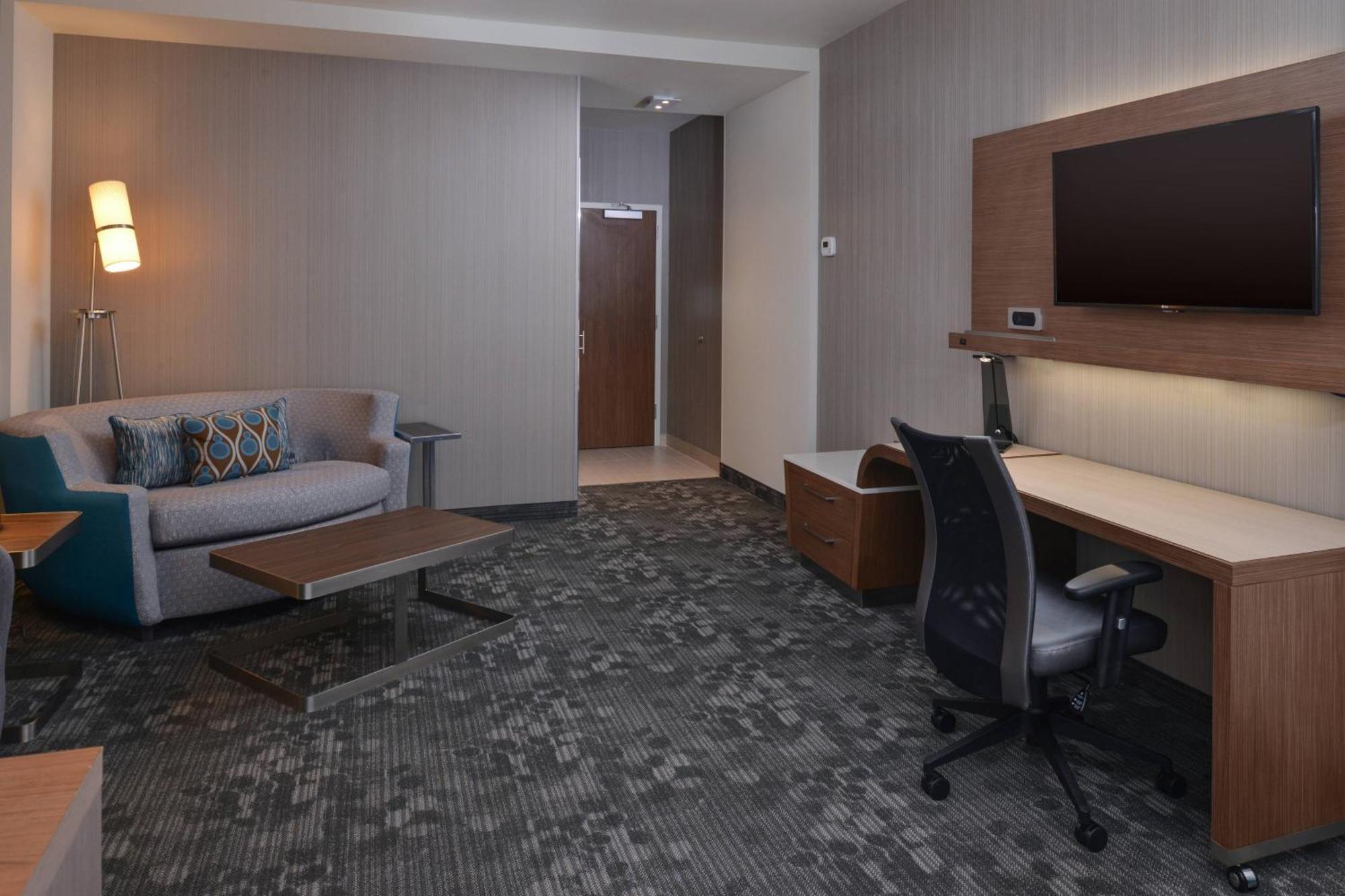 Courtyard By Marriott St. Louis St. Peters Otel Saint Peters Dış mekan fotoğraf