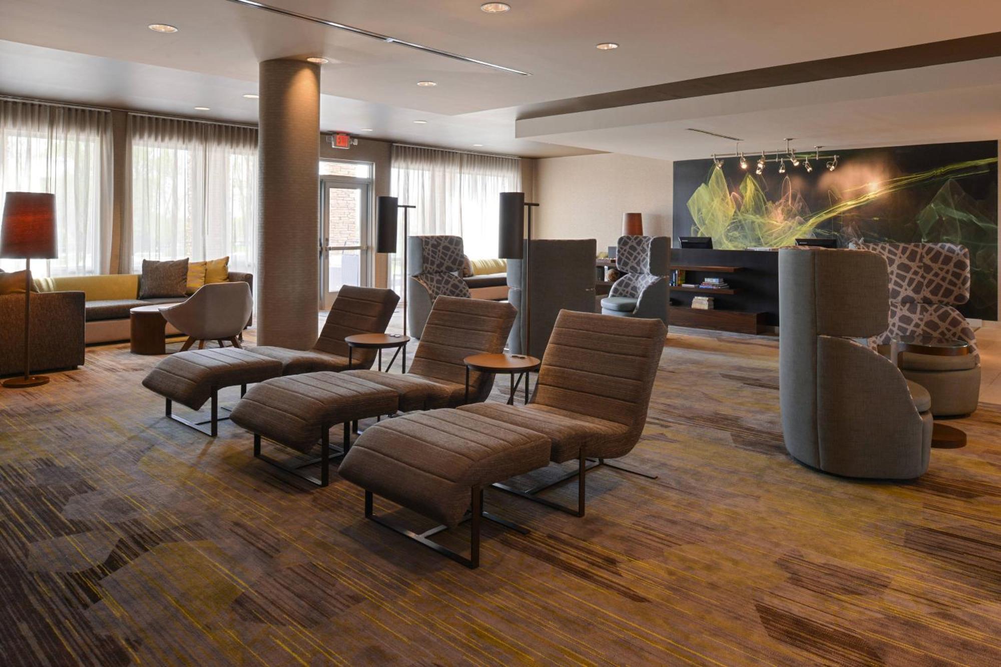 Courtyard By Marriott St. Louis St. Peters Otel Saint Peters Dış mekan fotoğraf