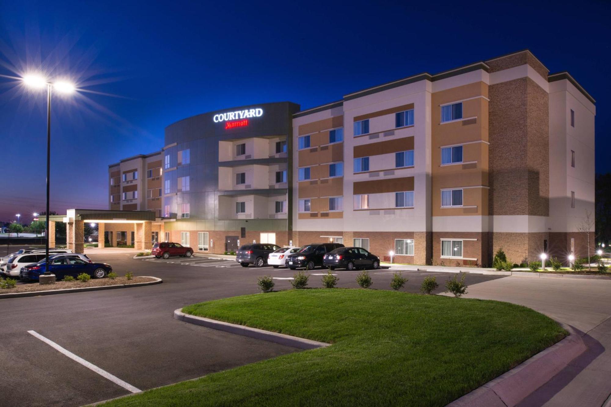 Courtyard By Marriott St. Louis St. Peters Otel Saint Peters Dış mekan fotoğraf