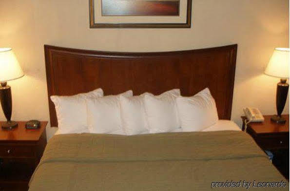 Courtyard By Marriott St. Louis St. Peters Otel Saint Peters Oda fotoğraf